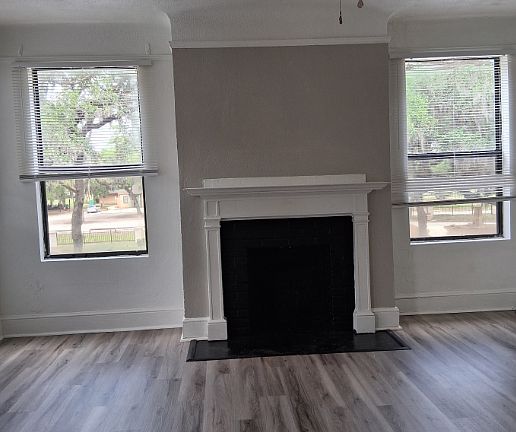 5th image of 436 E Park Ave APT 20