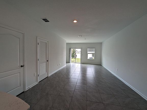 4th image of 47 Summer Sand Ct