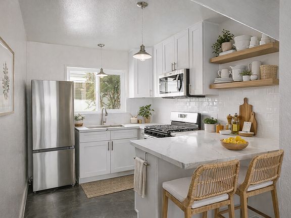 3rd image of 6043 & 6047 Eleanor Ave #12