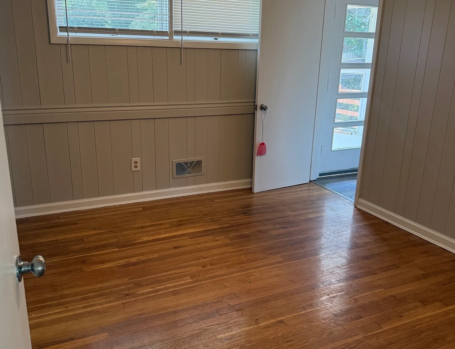3 bed, 1050 sqft, $1,200 — Photo 2