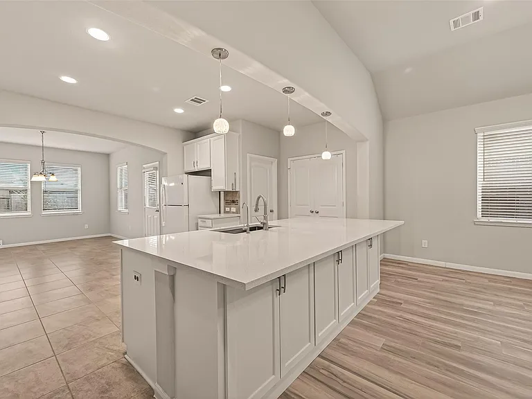 20427 Alpine Meadow Pl — Photo 12