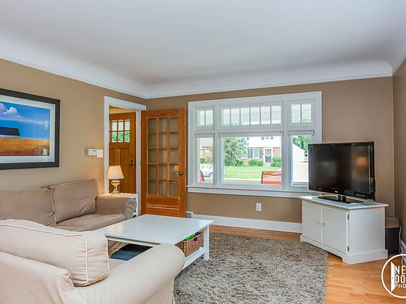 5th image of 637 Griswold St SE