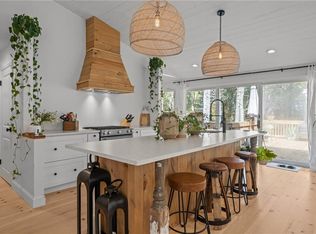 33 Slavin Path, Glocester, RI 02814