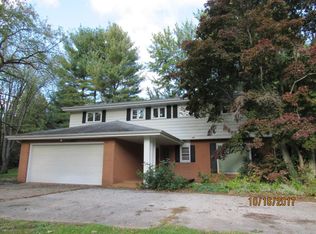 5486 Tilly Rd, Saint Joseph, MI 49085