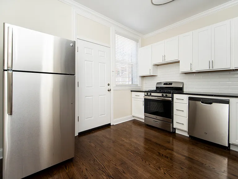 314 Lee St #1 — Photo 2