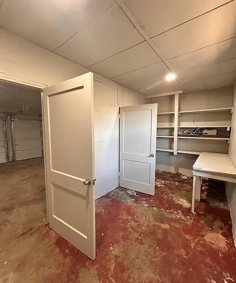 2712 Broadway St — Photo 16