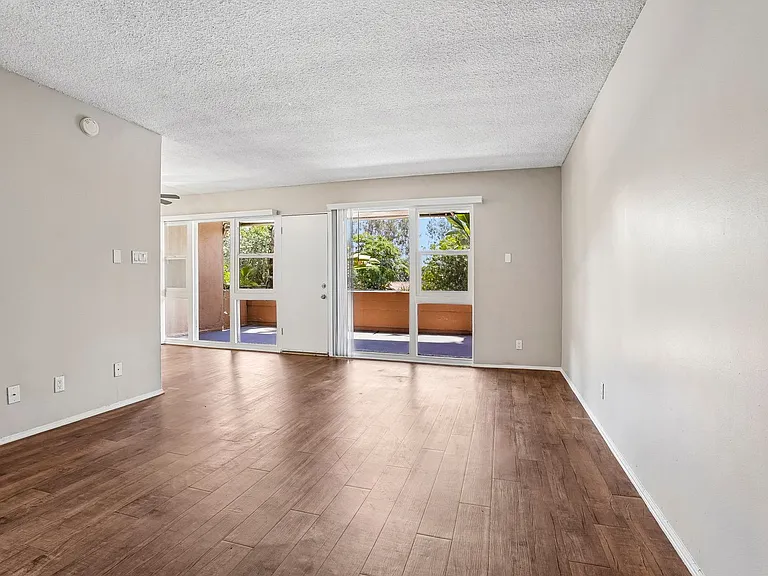 Terraces at South Pasadena Apartments — Photo 103
