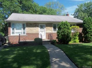 22200 Sussex Ave, Oak Park, MI
