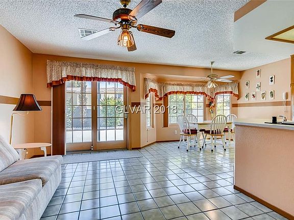 4th image of 8924 Sail Bay Dr