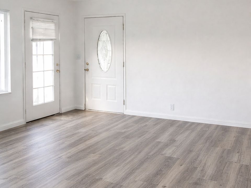 1st image of 3724 Yosemite St #3724