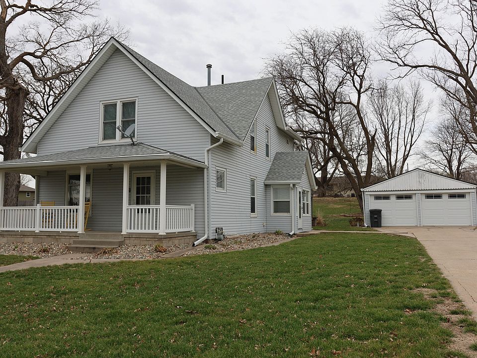 1st image of 836 Palmer St