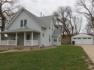 836 Palmer St, Oakland, IA 51560