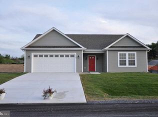 104 Equinox Way E, Martinsburg, WV 25401
