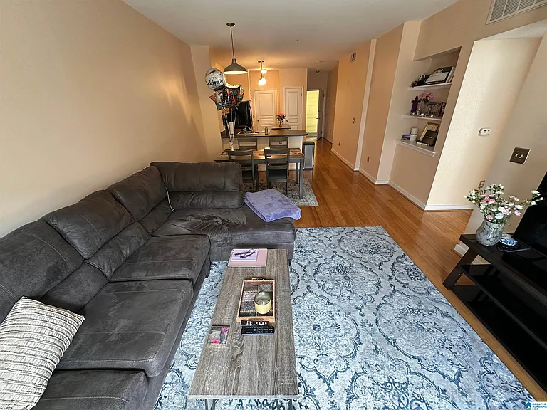 2020 5th Ave S #340 — Photo 13