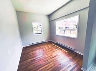 86 Ulster St #1, Toronto, ON M5S1G1