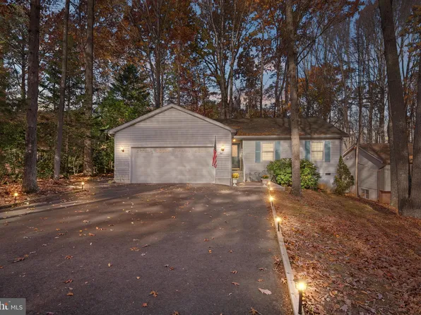 301 Fairway Dr, Locust Grove, VA 22508