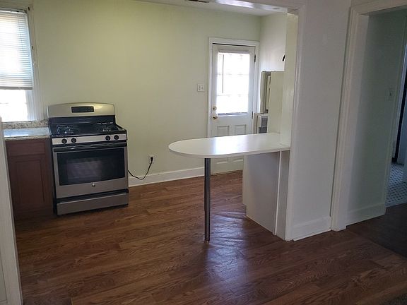 2nd image of 5 Winston Ave