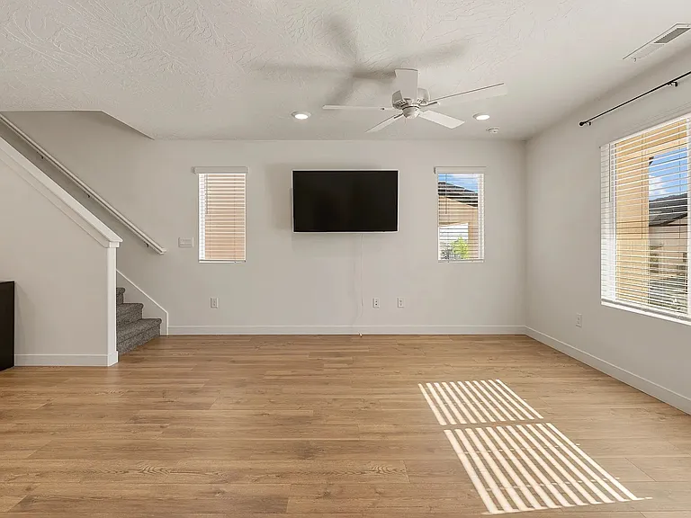 1737 S Devils Garden Ln — Photo 3