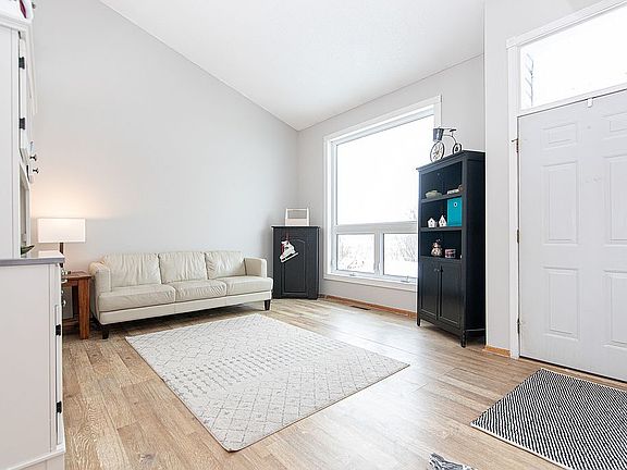 4th image of 3022 149th Ave NE