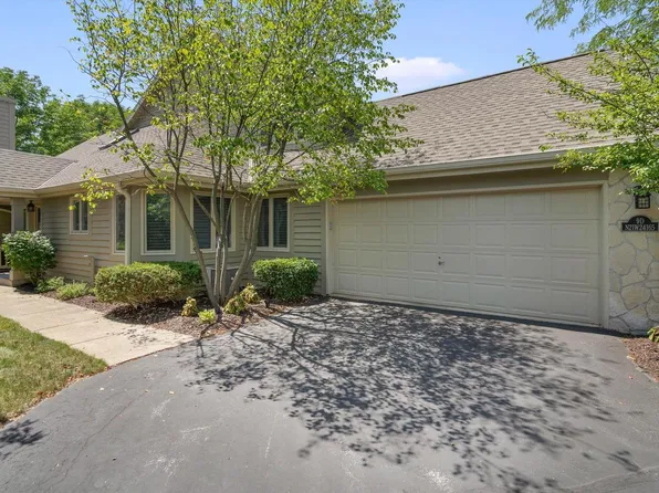 N21W24165 Garden CIRCLE #9D, Pewaukee, WI 53072