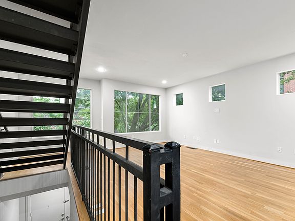 4th image of 4239 Rawlins St APT 7