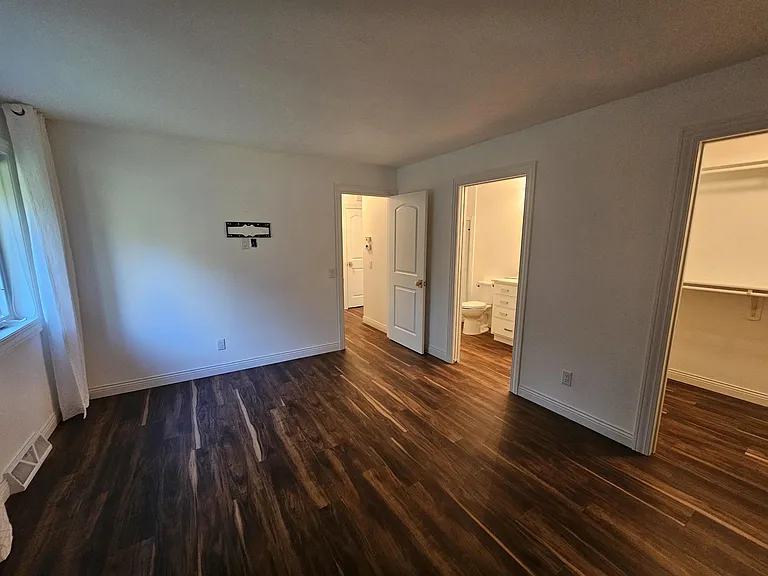 2674 Norwich St — Photo 9