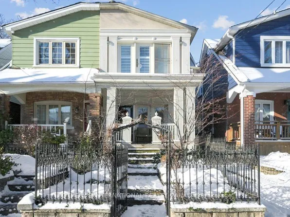 34 Nasmith Ave, Toronto, ON M5A 3J3
