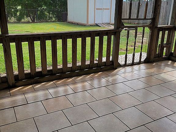 Screened porch 