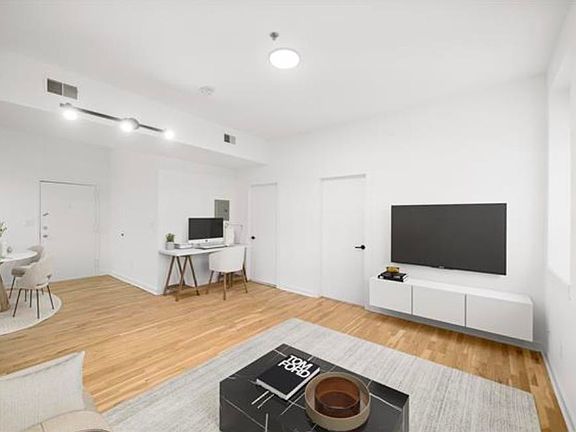 4th image of 716 Madison St APT 106