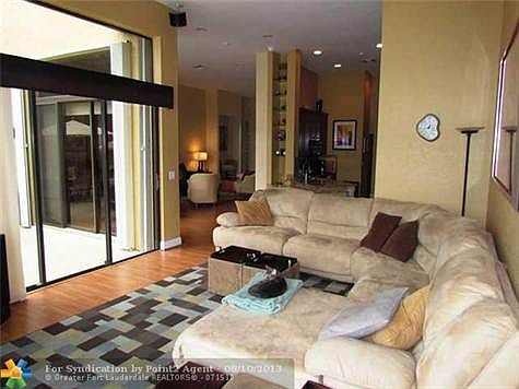 5th image of 2703 Oakbrook Dr
