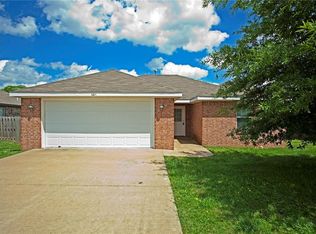 664 Olivia Ln, Centerton, AR 72719