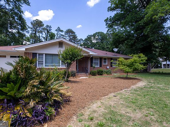 2nd image of 408 Skyway Dr