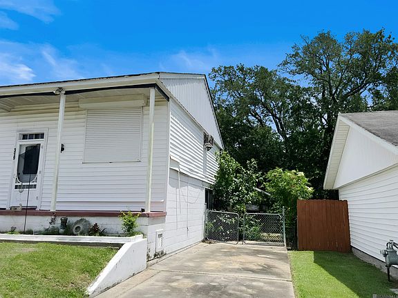 3rd image of 319 Amapola Cir