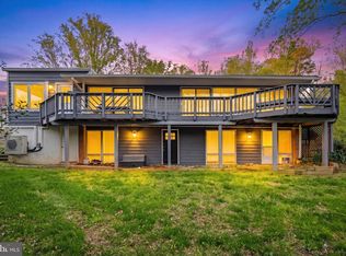9416 Holbrook Ln, Rockville, MD 20854