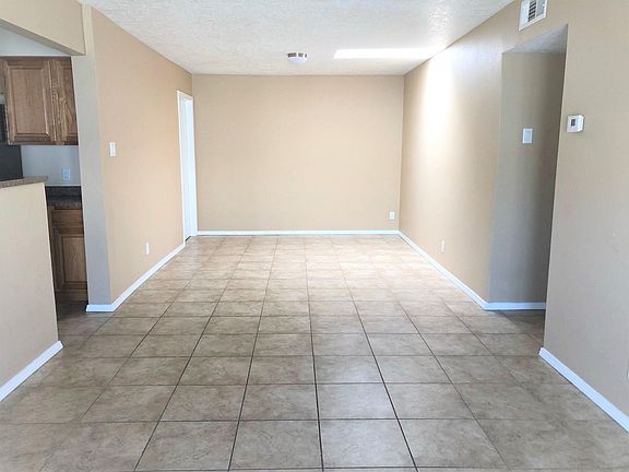 2nd image of 5220 San Mateo Blvd NE #0