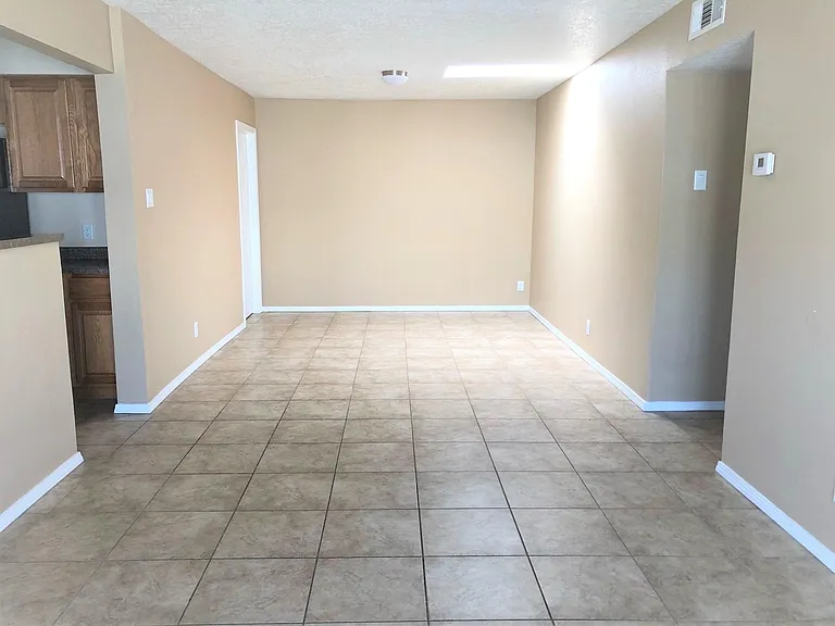 5220 San Mateo Blvd NE #0 — Photo 2