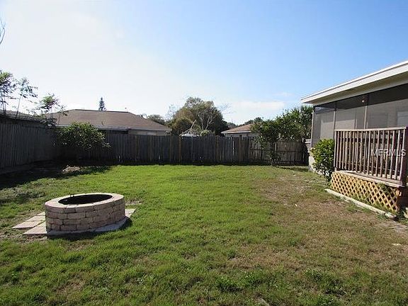2nd image of 992 Sunrise Cir