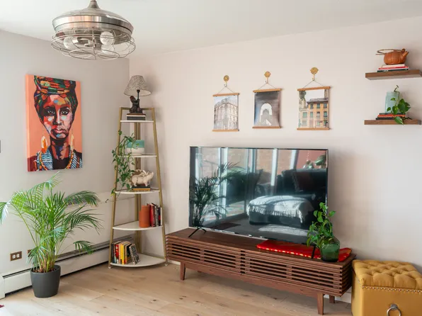 955 Eudora St APT 703, Denver, CO 80220