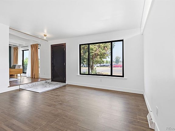 4th image of 6139 S Broadway