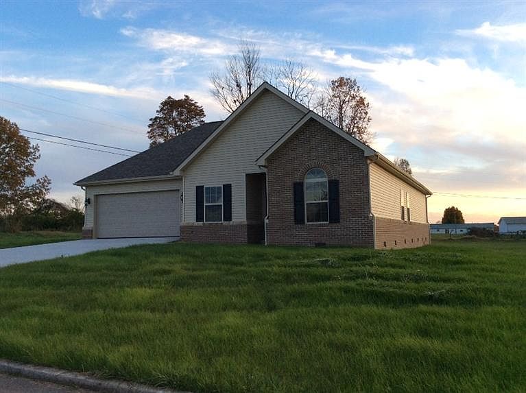 1st image of 52 Molen Dr.