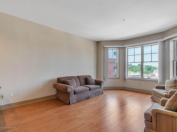 5th image of 600 Albert Ave APT 410