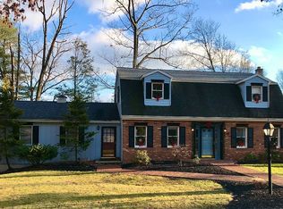 112 Village Dr, Shavertown, PA 18708