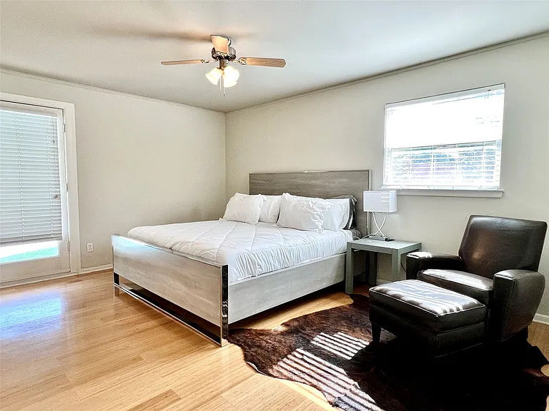 3421 Dartmoor Dr — Photo 9