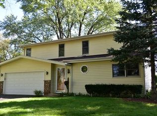 645 Pierce Ct, Grayslake, IL