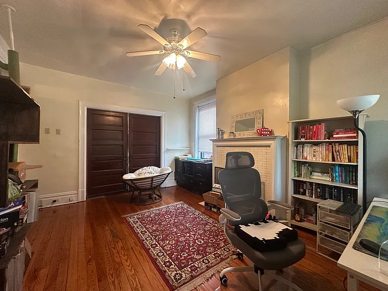 6823 Thomas Blvd #6 — Photo 3