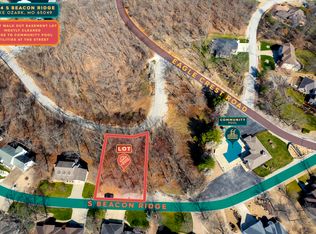 1004 Beacon Ridge Dr, Lake Ozark, MO 65049