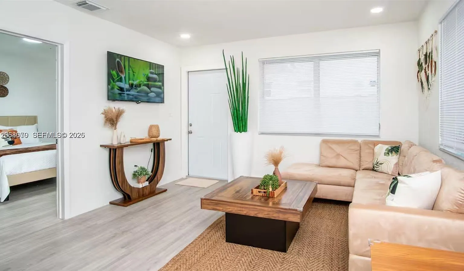 2 bed, 1613 sqft, $2,600 — Photo 1
