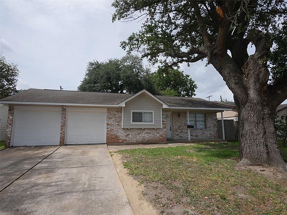2nd image of 3813 Bennett Dr
