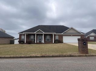 411 Hannah Rd, Level Plains, AL 36322