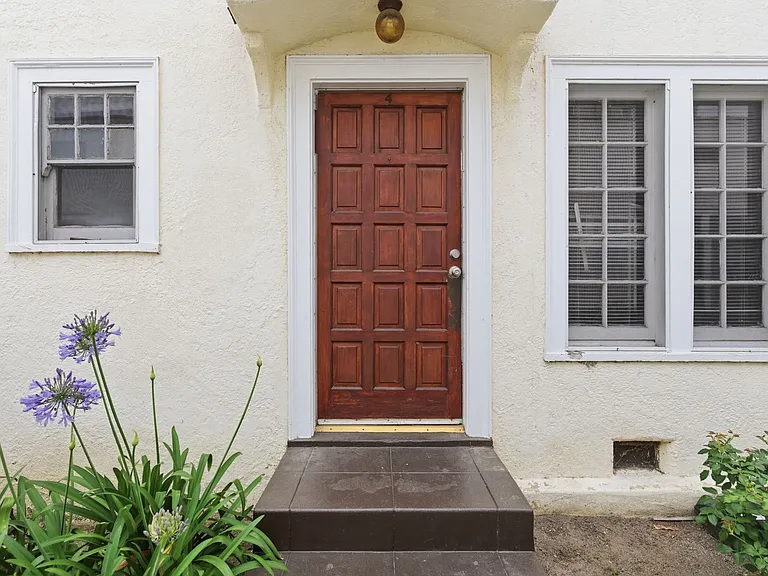 979 S. Ardmore Avenue — Photo 9